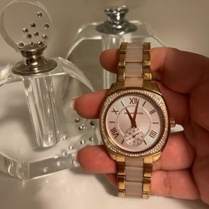 MICHAEL KORS women's rose gold watch